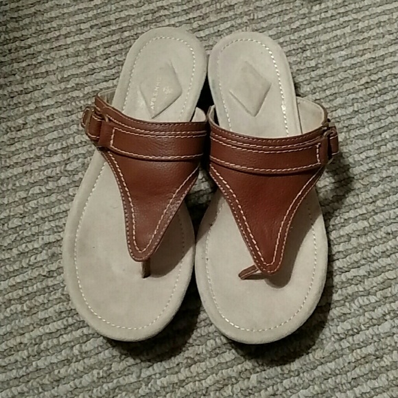 St. John's Bay sandals - Picture 1 of 4